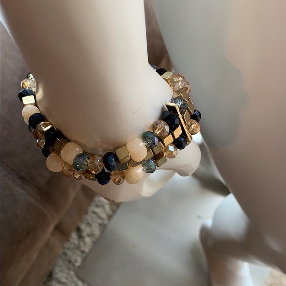 Dress barn  bracelet - Picture 6 of 6